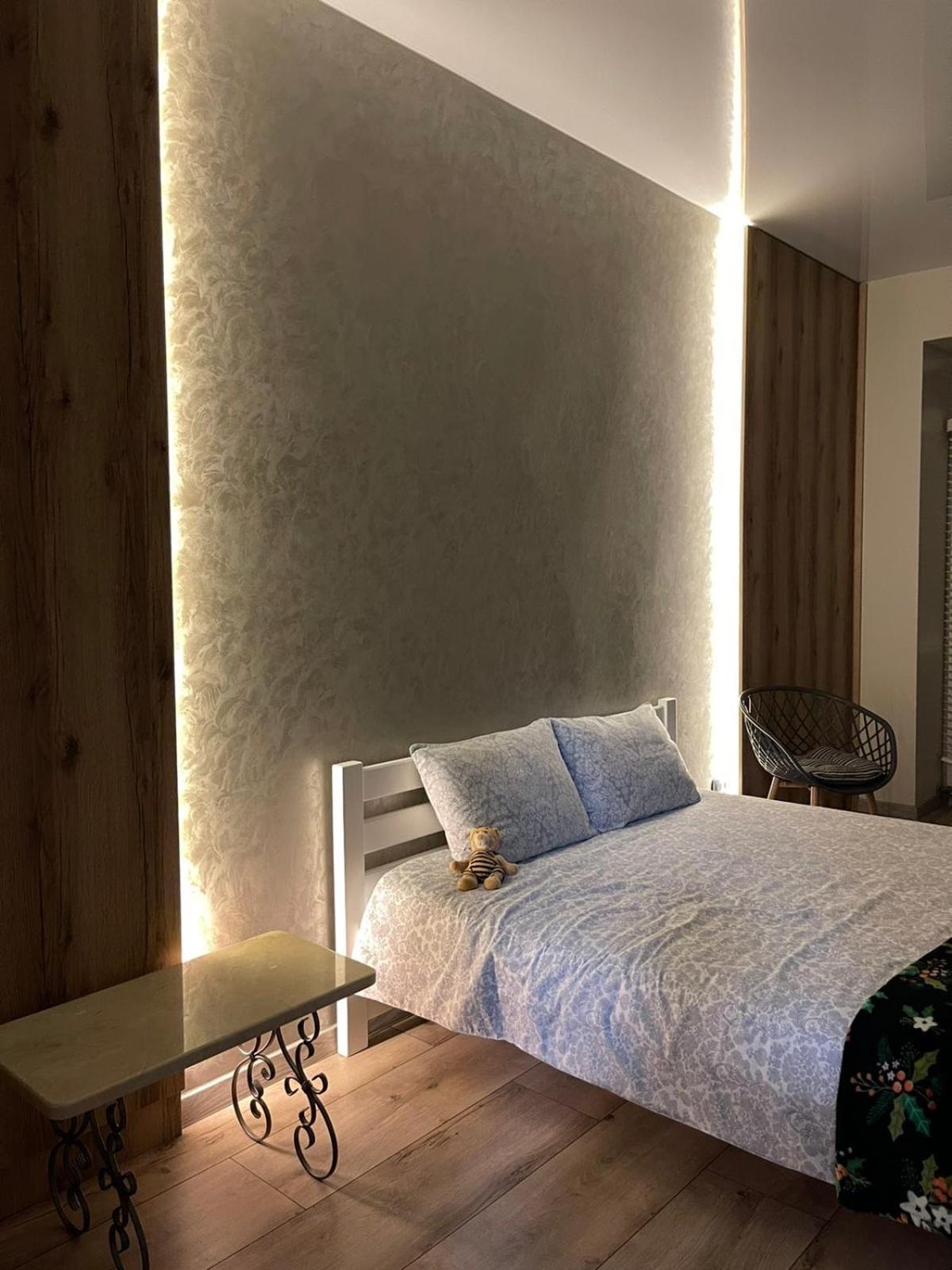 Vip Apartment У Центрі Міста, Новобуджк Театральний,Дуже Простора รีฟเน ภายนอก รูปภาพ