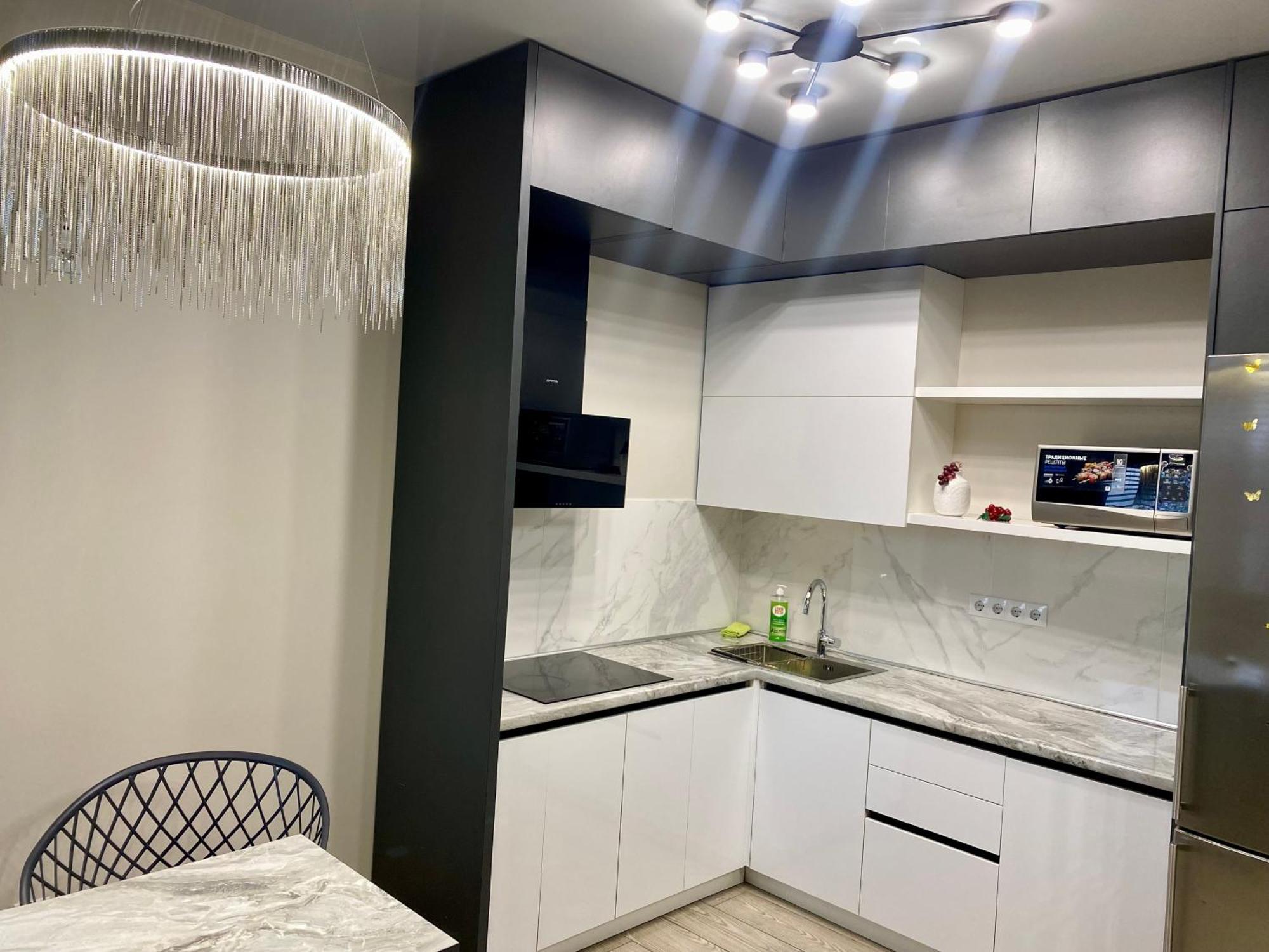 Vip Apartment У Центрі Міста, Новобуджк Театральний,Дуже Простора รีฟเน ภายนอก รูปภาพ
