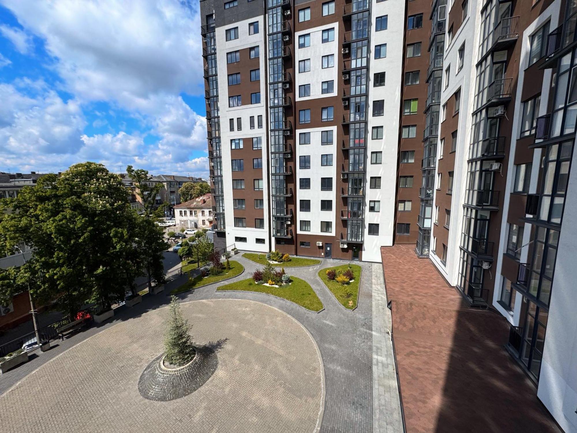 Vip Apartment У Центрі Міста, Новобуджк Театральний,Дуже Простора รีฟเน ภายนอก รูปภาพ